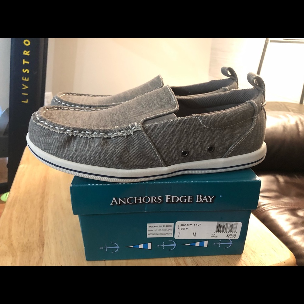 Boys size 7 shoes